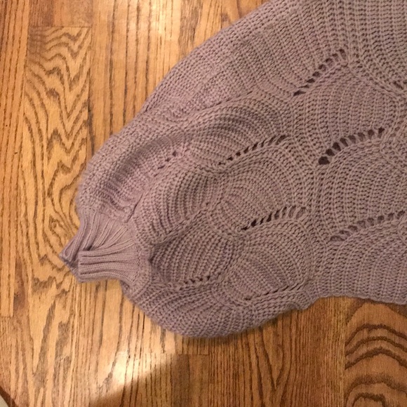 Cropped lilac knit sweater - Picture 2 of 3